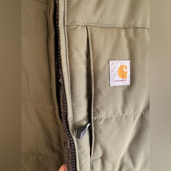 Carhartt Women’s Montana Puffer Vest Insulated - Reversible - Picture 4 of 7